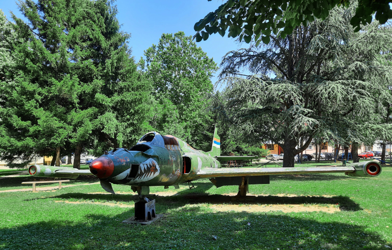 Avion Jastreb